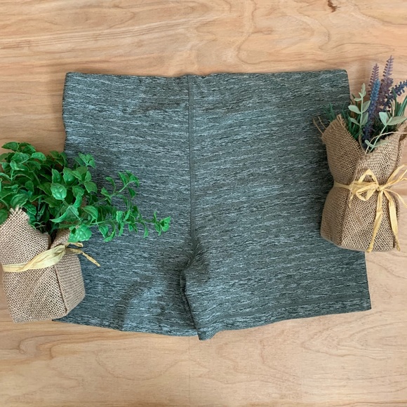 Nike Pro Series Hypercool 3” Shorts - Picture 2 of 3